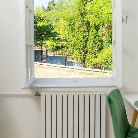 Budai Zoldovezet Kozpont, Apartmanhaz, Rendezvenykozpont Es Etterem Apartment Budapest