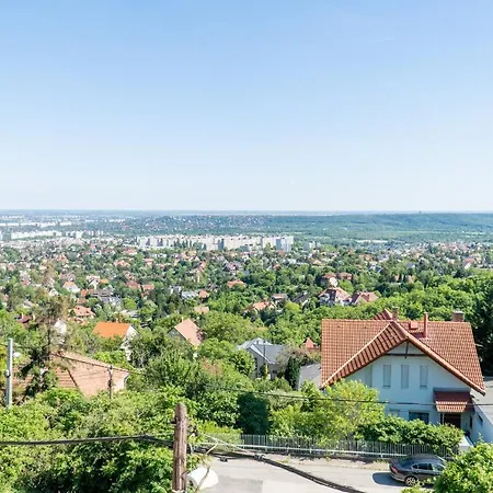 Apartment Budai Zoldovezet Kozpont, Apartmanhaz, Rendezvenykozpont Es Etterem *