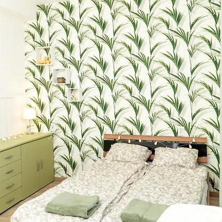 Budai Zoldovezet Kozpont, Apartmanhaz, Rendezvenykozpont Es Etterem Apartment