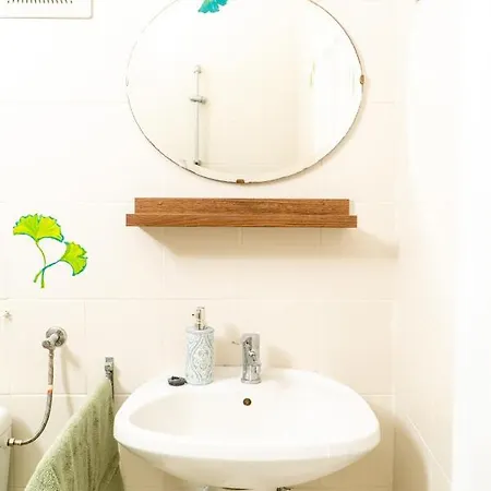 Budai Zoldovezet Kozpont, Apartmanhaz, Rendezvenykozpont Es Etterem * Budapest