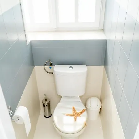 Budai Zoldovezet Kozpont, Apartmanhaz, Rendezvenykozpont Es Etterem