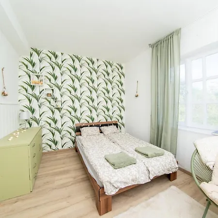 Budai Zoldovezet Kozpont, Apartmanhaz, Rendezvenykozpont Es Etterem Apartment *